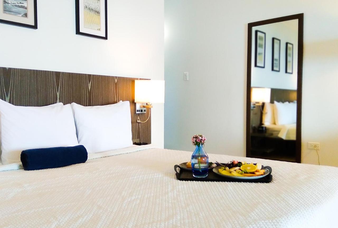 Trade Winds Hotel Дикенсон-Бей Экстерьер фото